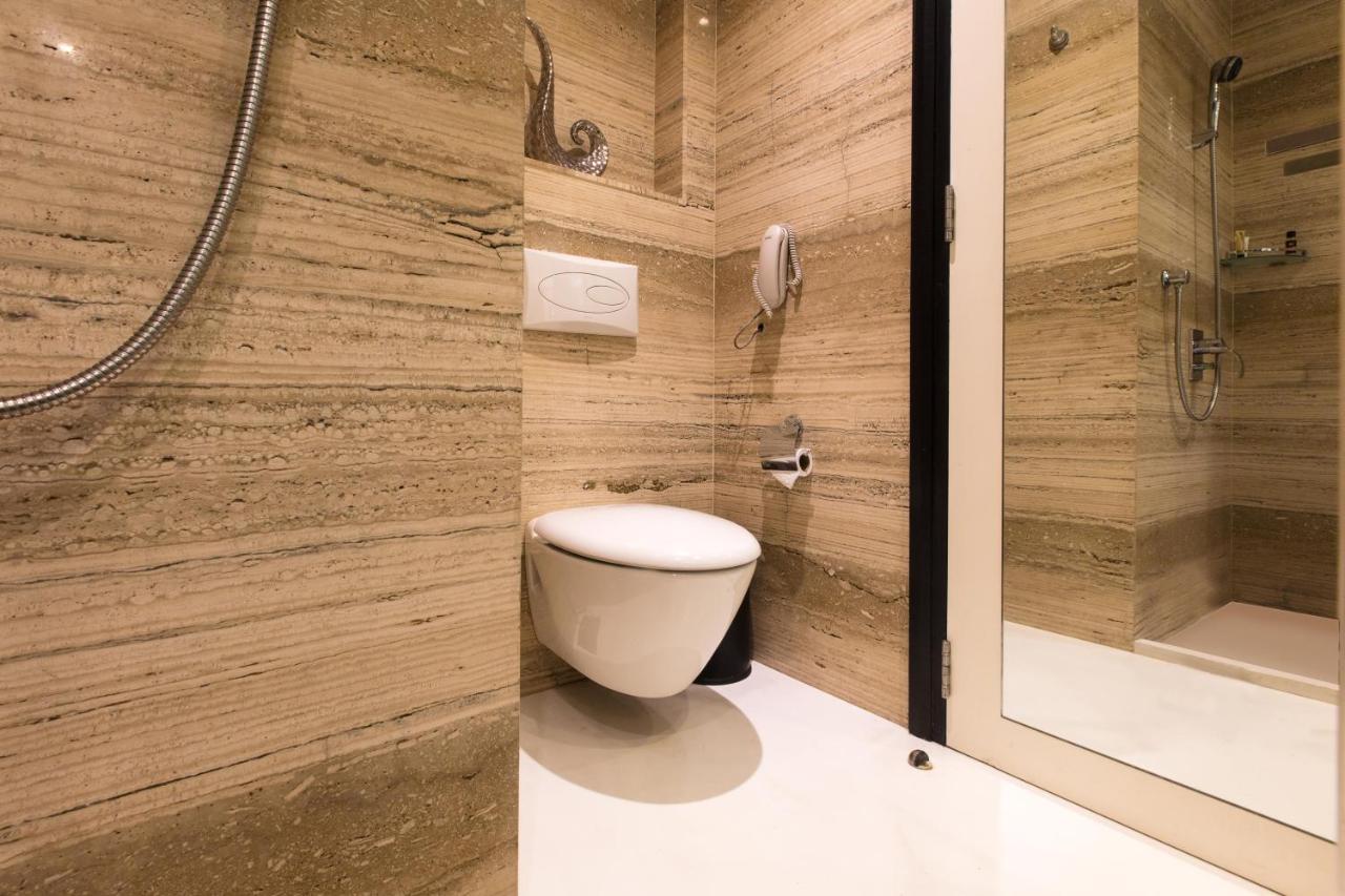 The Empresa Hotel Bombay